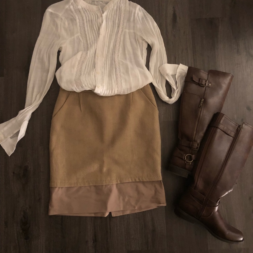 BCBG Maxazria Tan Wool A-Line Skirt